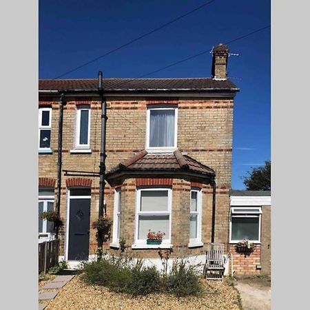 Modern Studio Apartment Near Town Centre Poole Esterno foto
